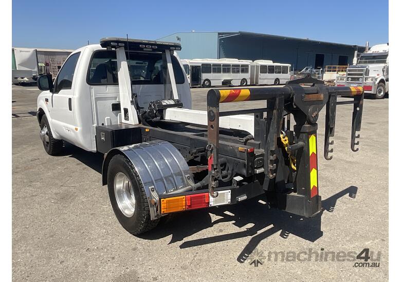 caption 2001 Ford F-350 Tow Truck Diesel