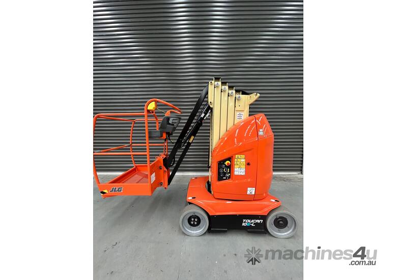 caption JLG T10 E Verticle Mast Lift