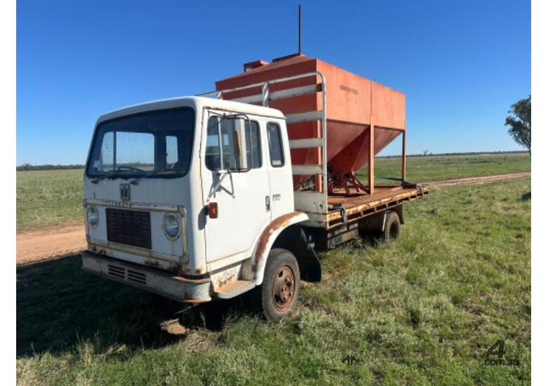 caption Brookfield Engineering Twin Bin Grouper & Acco 510A Truck