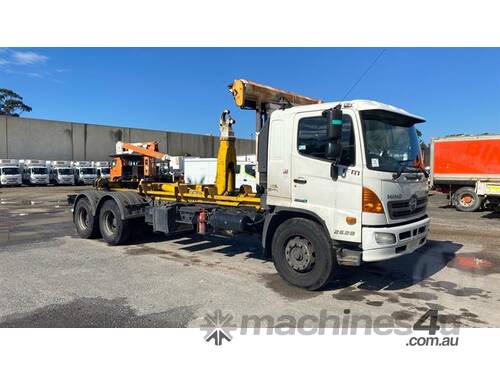 caption Hino FM500/2628