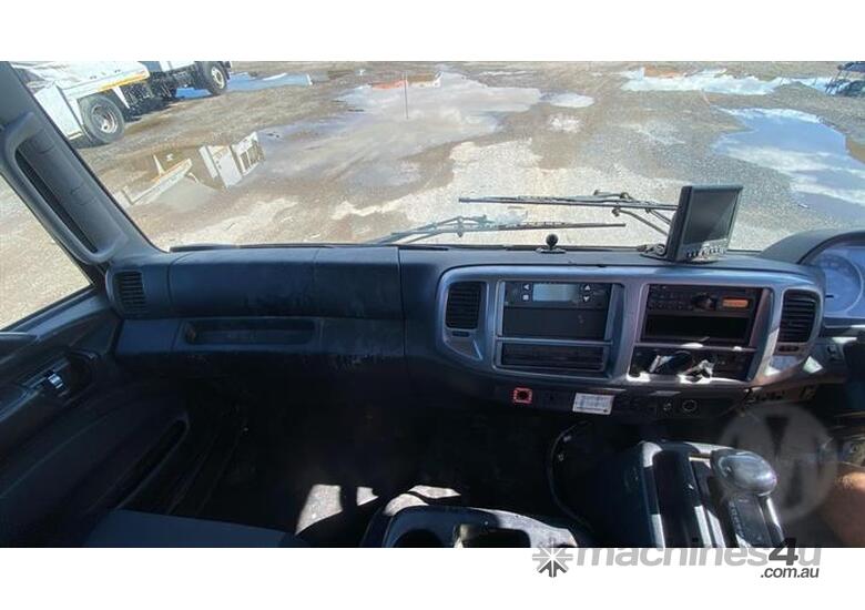 caption Hino FM500/2628