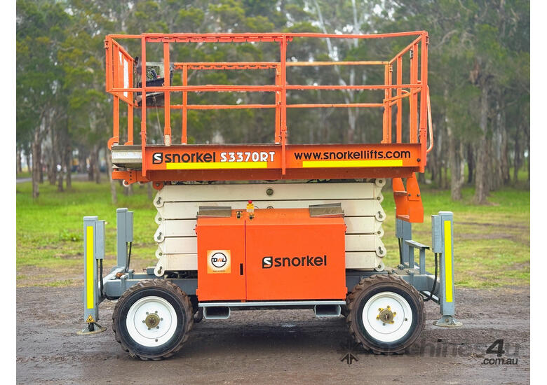 Snorkel S3370RT Scissor Lift Access & Height Safety