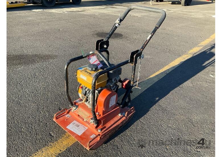 caption CIRCA 2018 - Crommelins CC70N, Vibratory Plate Compactor
