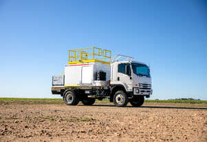 Isuzu FTS 139-260 Service Body Truck