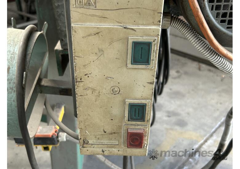 caption Sheet Metal Roller