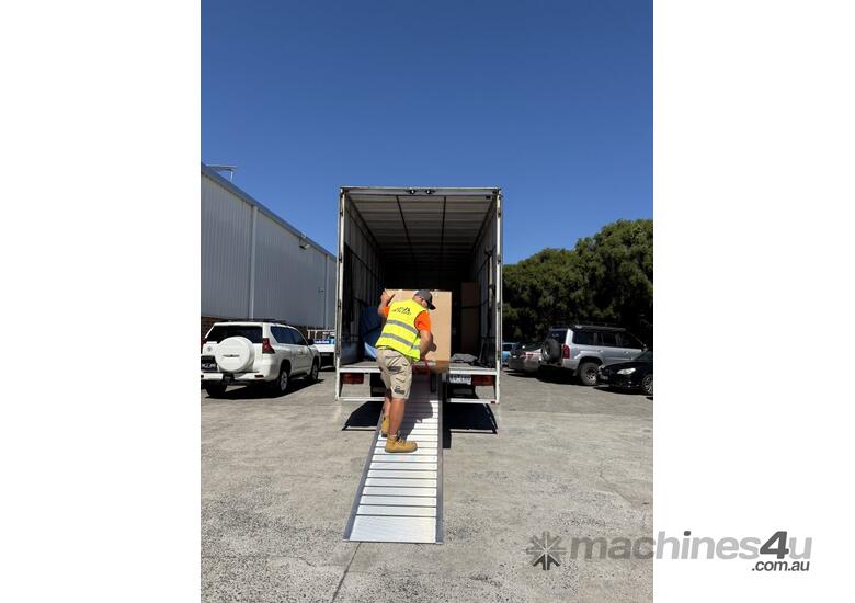 3.5m x 820mm 1200kg capacity non Folding Walk Board Removalist Loading Ramp