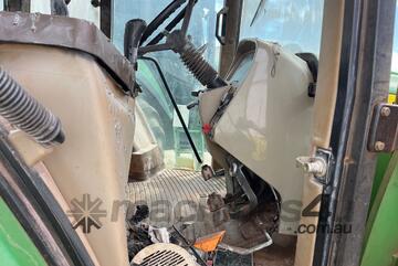 John Deere 6320 Tractor / Loader