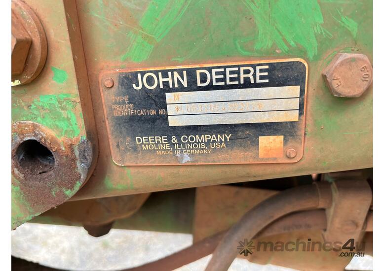 John Deere 6320 Tractor / Loader