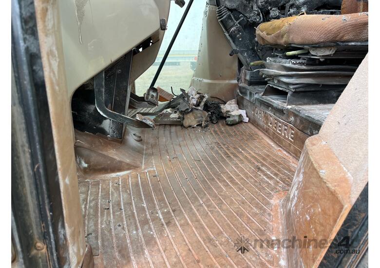 John Deere 6320 Tractor / Loader