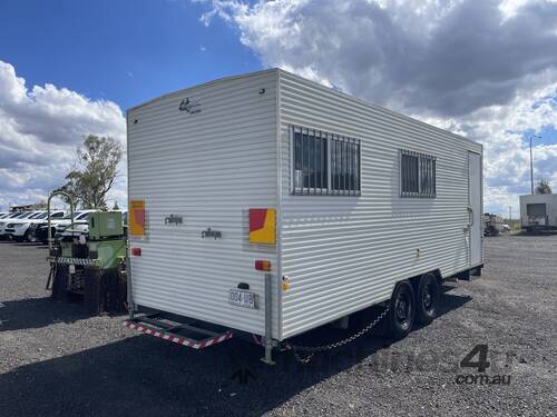 2016 Traymark Caravan/Portable Office