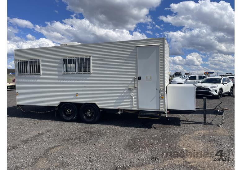 2016 Traymark Caravan/Portable Office