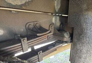 2009 Isuzu FSS550 Service Body