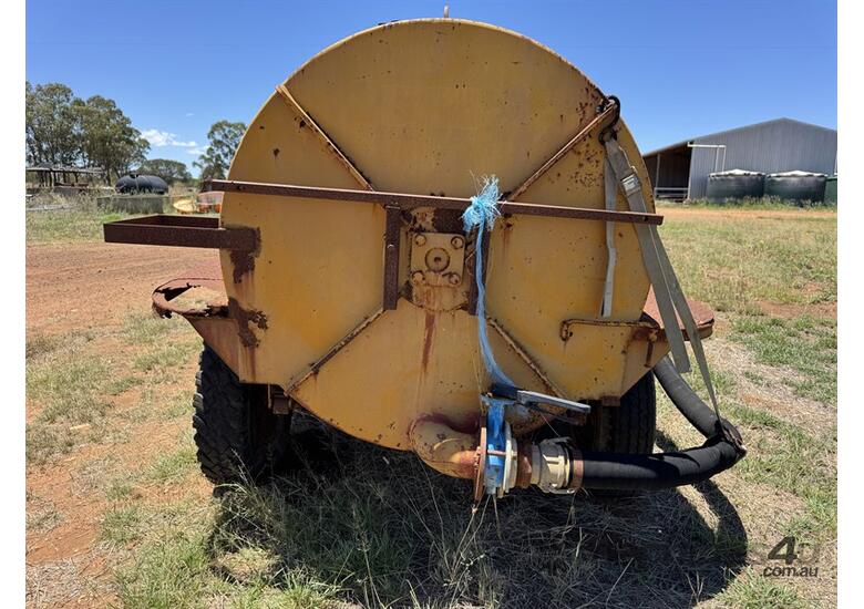 1,900L DUAL AXLE MOLASSES TRAILER