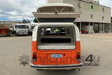 1973 Volkswagen Kombi Petrol Pop Top