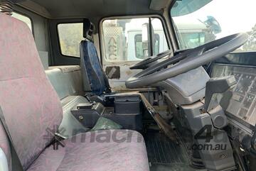 Iveco 2007   ACCO Cab Chassis