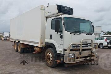 Isuzu   FVY1400