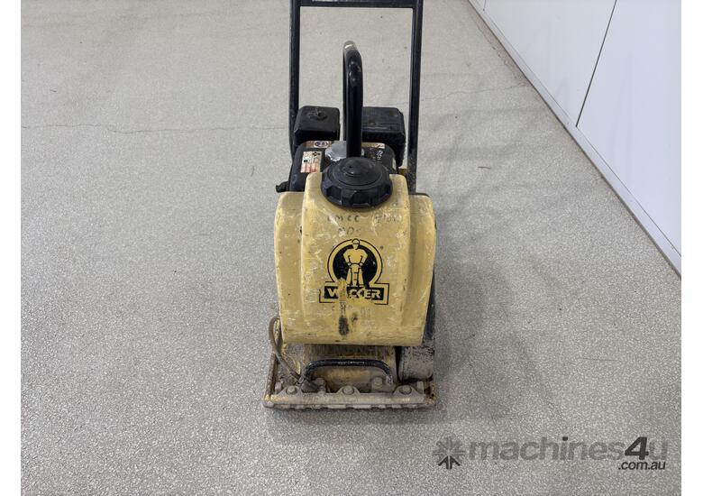 Vibrating Plate Compactor (VP1135) (Ex-Council)