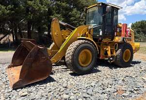 Caterpillar 2015   930K