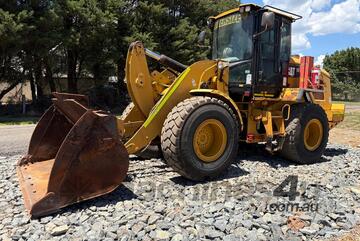 Caterpillar 2015   930K