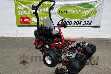 Toro 3300 Greensmaster,  , Unleaded, low hours, great wide area mower, golf, private use,