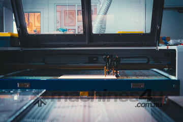 Large Bed CO2 Laser 16001000 Dual Reci Tubes Gweike LC1610N