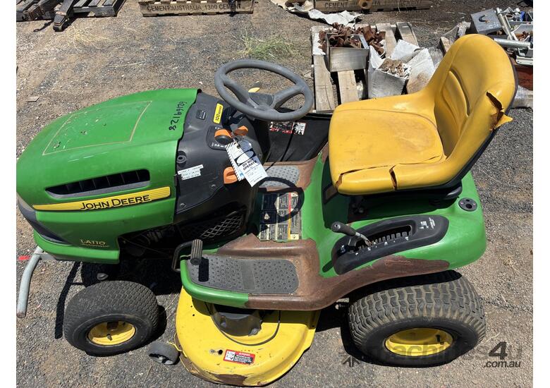 John Deere Ride On Mower
