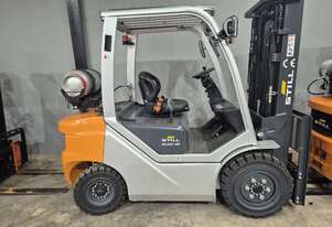 Still BRAND NEW 2.5 tonne forklift