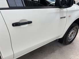2016 Mitsubishi Triton GLX 4x2 Single Cab Utility (Diesel) (Manual) *Repairs Required* - picture0' - Click to enlarge