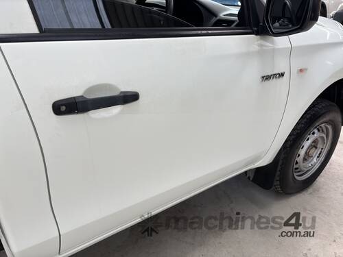 2016 Mitsubishi Triton GLX 4x2 Single Cab Utility (Diesel) (Manual) *Repairs Required*