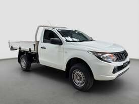 2016 Mitsubishi Triton GLX 4x2 Single Cab Utility (Diesel) (Manual) *Repairs Required* - picture2' - Click to enlarge