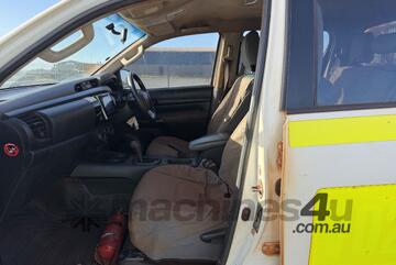 Toyota 2018   Hilux SR Diesel