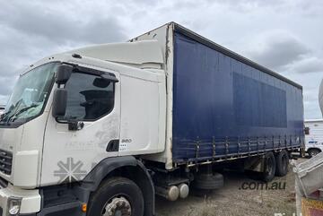 Volvo 2008   FE320 Curtainsider