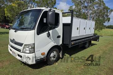 2015 Hino 300 616 Wide - Hybrid AMT 4.5 GVM + 3.5 Truck