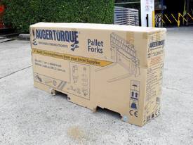 Pallet Forks ASV / TEREX Bobcat 1500kg Multifit - picture0' - Click to enlarge