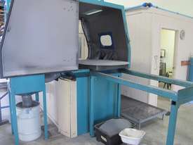 Abrasive Blasting Cabinet & Compressor - picture3' - Click to enlarge