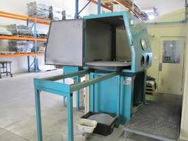 Abrasive Blasting Cabinet & Compressor - picture2' - Click to enlarge