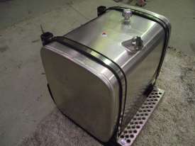 SPLIT FUEL/HYDRAULIC TANK - picture0' - Click to enlarge
