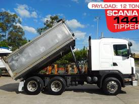 #2214A 144 530HP Tipper Truck . 735,000 KM - picture0' - Click to enlarge