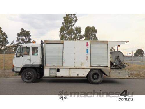 MITSUBISHI FM517 WATER JETTING TRUCK WITH SEWER CL