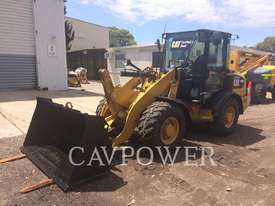 CATERPILLAR 906M Wheel Loaders integrated Toolcarriers - picture0' - Click to enlarge