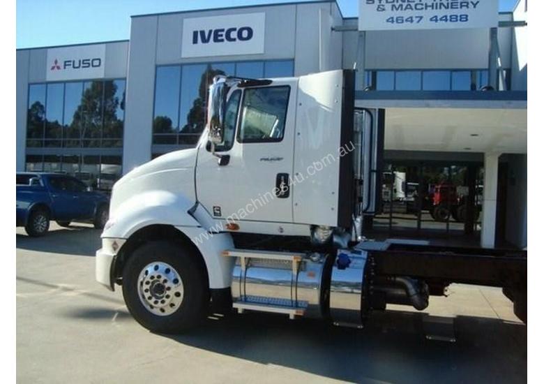 Buy New 2017 International International Cab Chassis Truck Cab Chassis ...