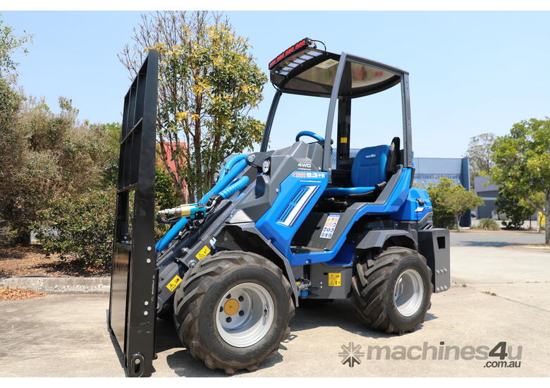6.3SK Multione Bee Mini Loader - 950kg Lift Capacity 2 SPEED (20km/h)