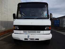 Mercedes Benz 912 Motorhome Bus - picture2' - Click to enlarge