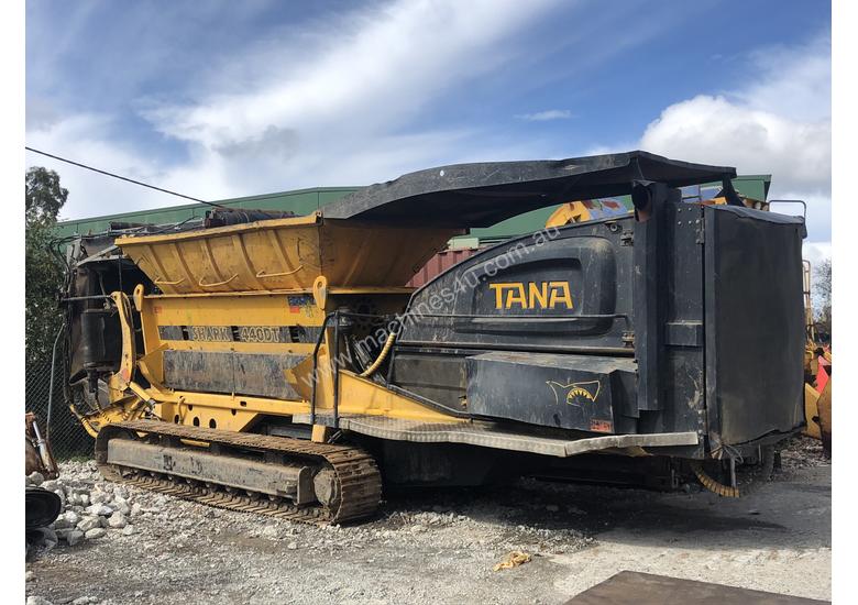 caption 2015 Tana Shark Shredder 440DT
