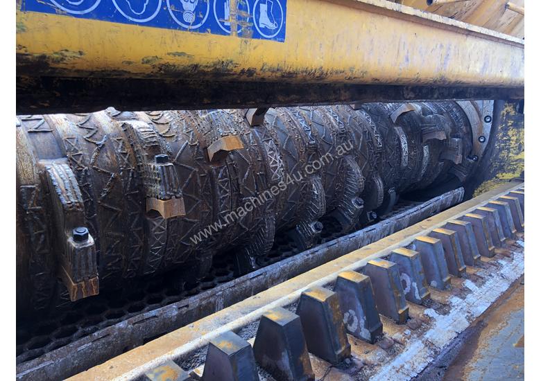 caption 2015 Tana Shark Shredder 440DT