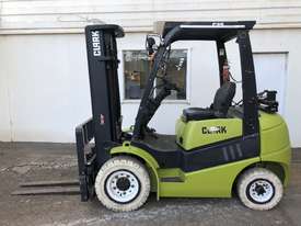 CLARK C25L - 2.5t LPG Counterbalance Container Access Forklift - Hire - picture0' - Click to enlarge