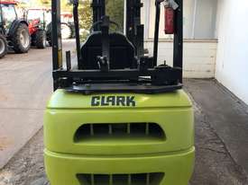 CLARK C25L - 2.5t LPG Counterbalance Container Access Forklift - Hire - picture1' - Click to enlarge