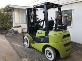 CLARK C25L - 2.5t LPG Counterbalance Container Access Forklift - Hire - picture2' - Click to enlarge