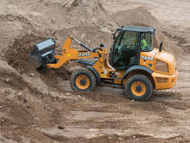 CASE 221F COMPACT WHEEL LOADERS - picture0' - Click to enlarge