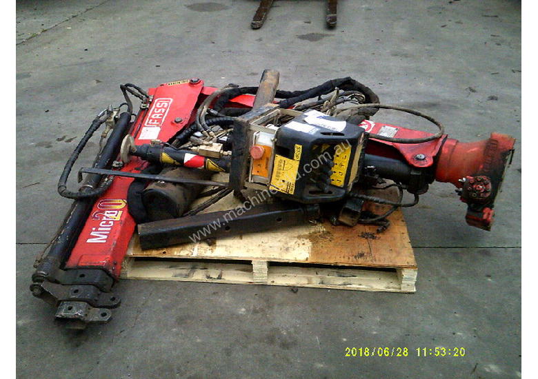 caption m20a crane 3stage hydraulic , 1 left in stock ,